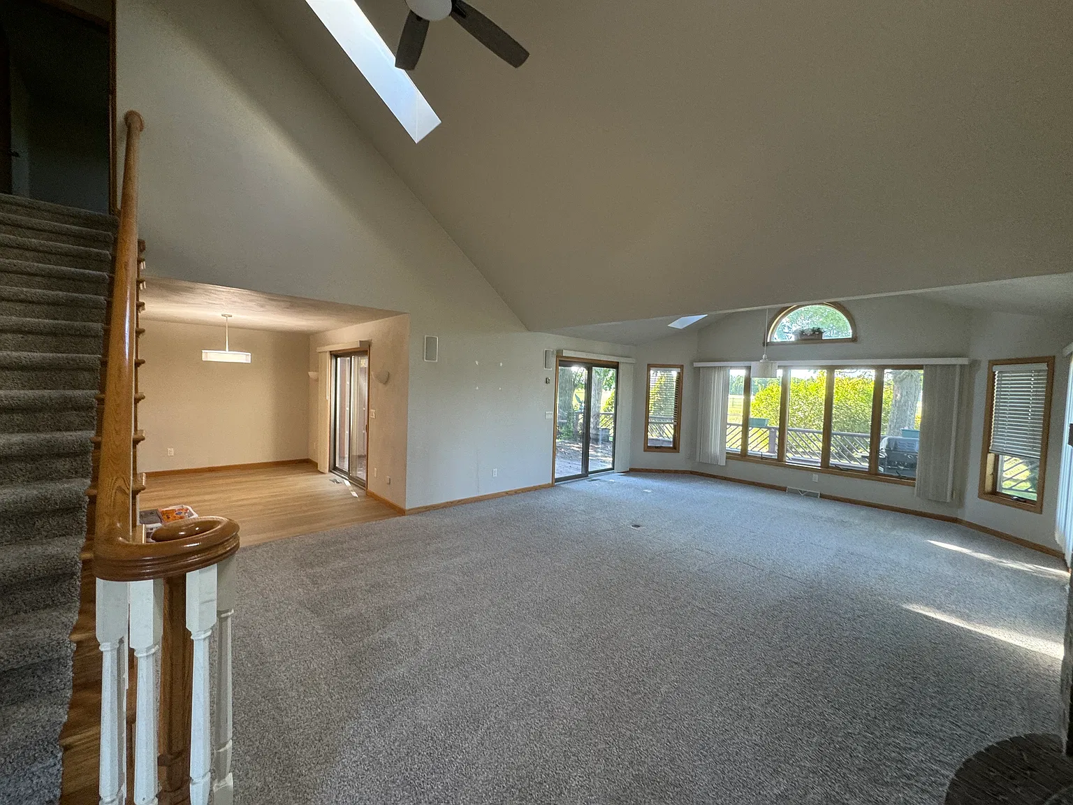 3 bed, 3200 sqft, $2,500 — Photo 1