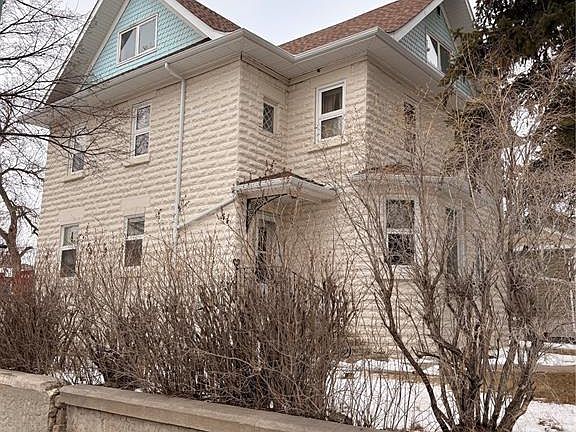 2nd image of 1102 Grafton AVENUE