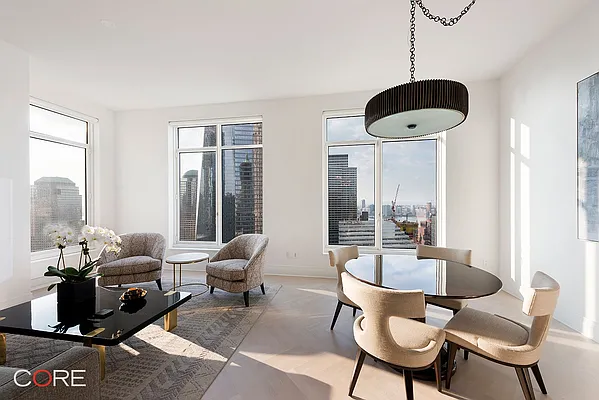 Rented by CORE | media 23