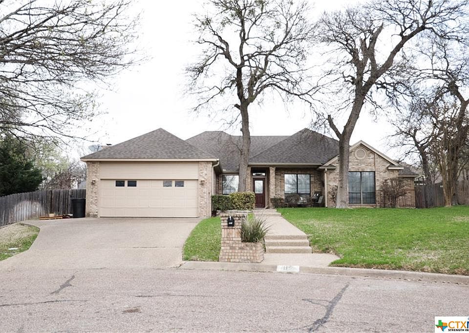 1st image of 115 Oakcreek Dr