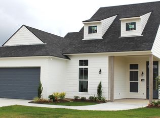 106 Bruges Ln, Youngsville, LA 70592