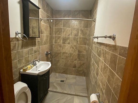3rd image of 415 Pleasant Dr