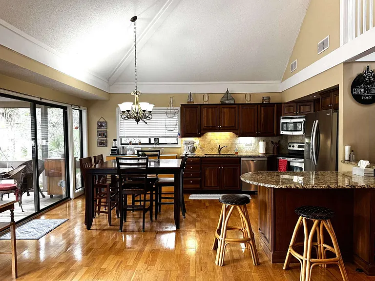 2 Palm Isle Ct — Photo 6