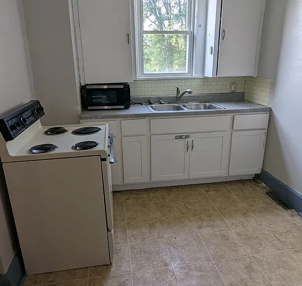 1371 Stark Ave SW — Photo 14