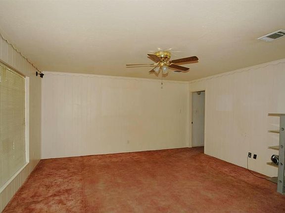4th image of 4215 Alecia Dr
