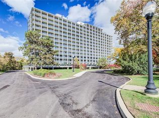58 Bridgeport Rd E #505, Waterloo, ON N2J4H5