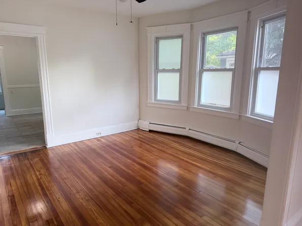 226 School St #226, Manchester, CT 06040
