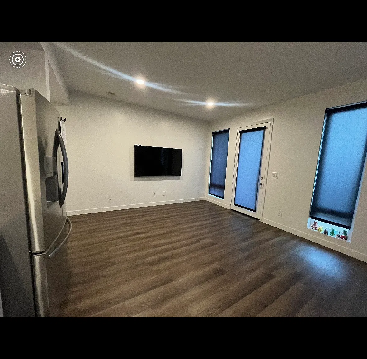 2 bed, 2.5 bath, 1406 sqft, $2,300 — Photo 2