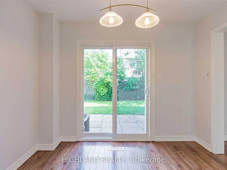 1130 Glen Valley Rd — Photo 5