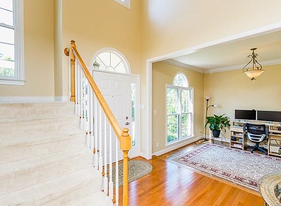 3rd image of 9057 Kings Charter Dr