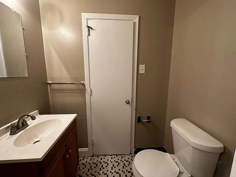1730 Atkamire Dr — Photo 8