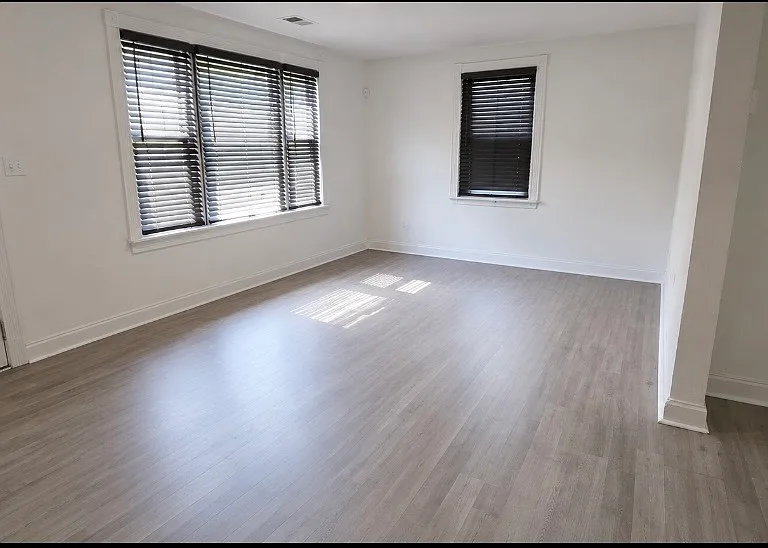 2820 Vincent Ave — Photo 6