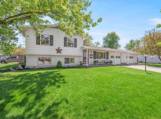 2009 Maplewood Rd, Fort Wayne, IN 46819