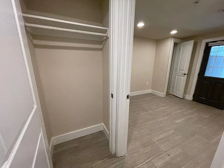 1022 4th St NE #BASEMENT — Photo 11