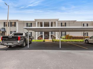 689 Lake Howard Dr NW APT 3D, Winter Haven, FL 33880