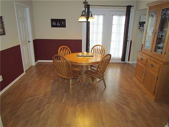 4th image of 888 Picadilly Dr