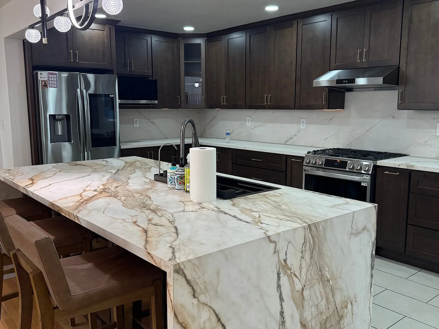 Spacious & Beautiful Fairview Home on a Quiet Cul-de-Sac | 4 Bed, 3 Bath + Large Yard — Photo 3