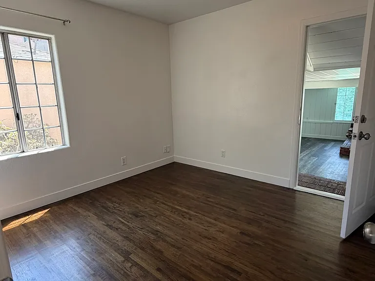 5425 Clark Ave — Photo 26