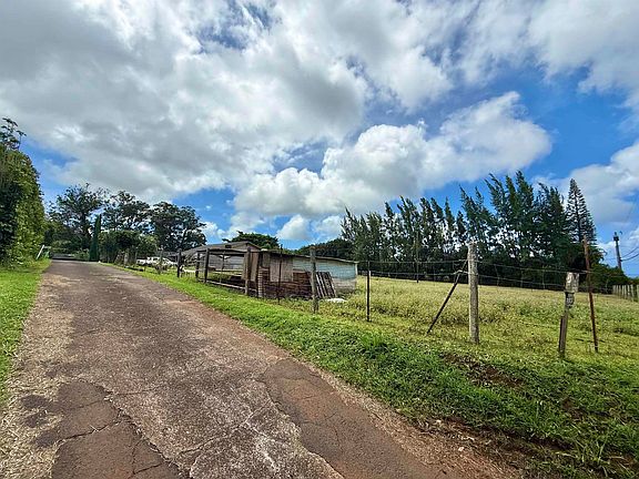 5th image of 1630 Kauhikoa Rd