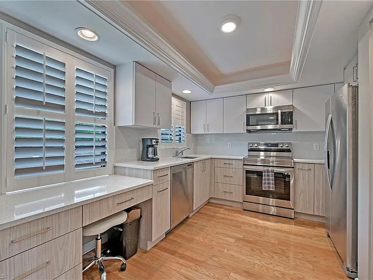 722 10th Ave S #A201 — Photo 3