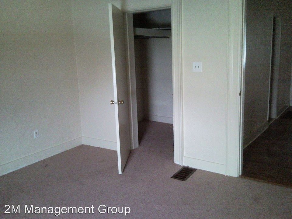 2nd image of 21 Allen St #1
