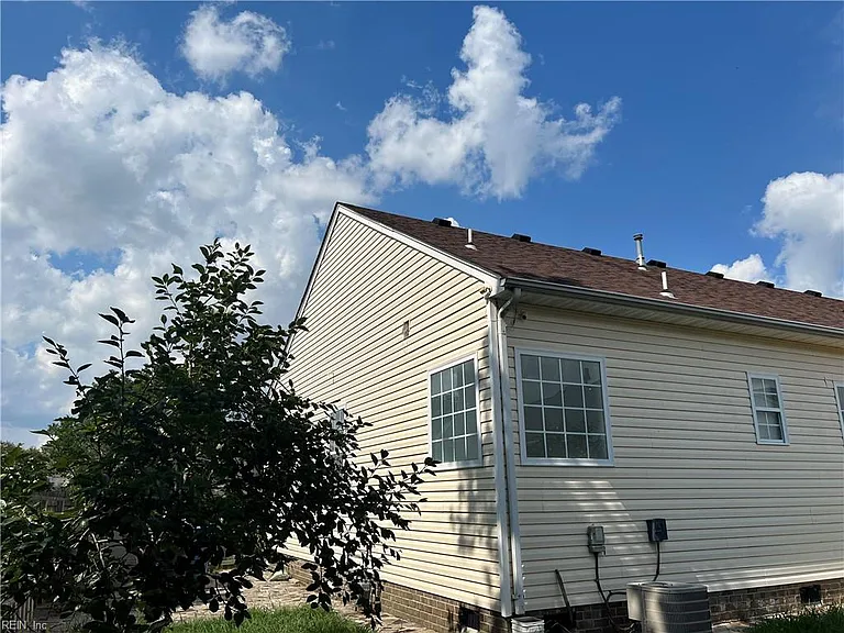 1837 Heald Way — Photo 31