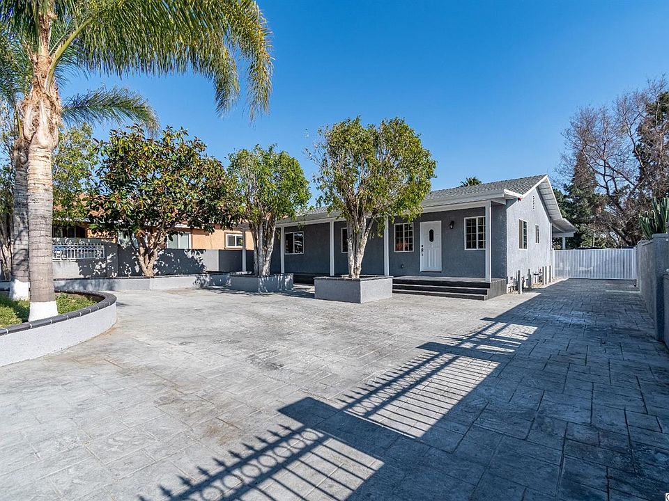 1st image of 15464 El Cajon St
