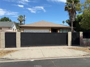 7112 Teesdale Ave, North Hollywood, CA 91605