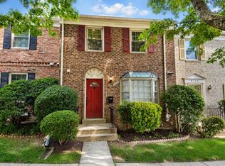 9222 Bailey Ln, Fairfax, VA 22031