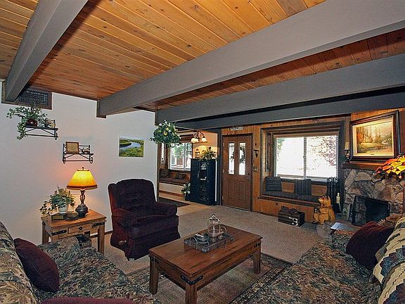 3rd image of 451 Belmont Dr