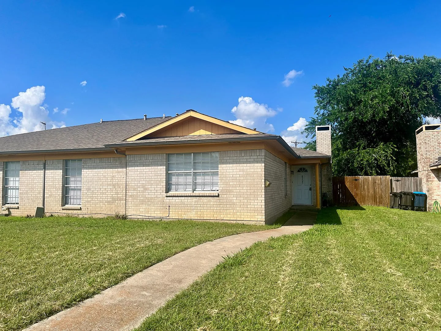 4235 Segura Court S — Photo 1