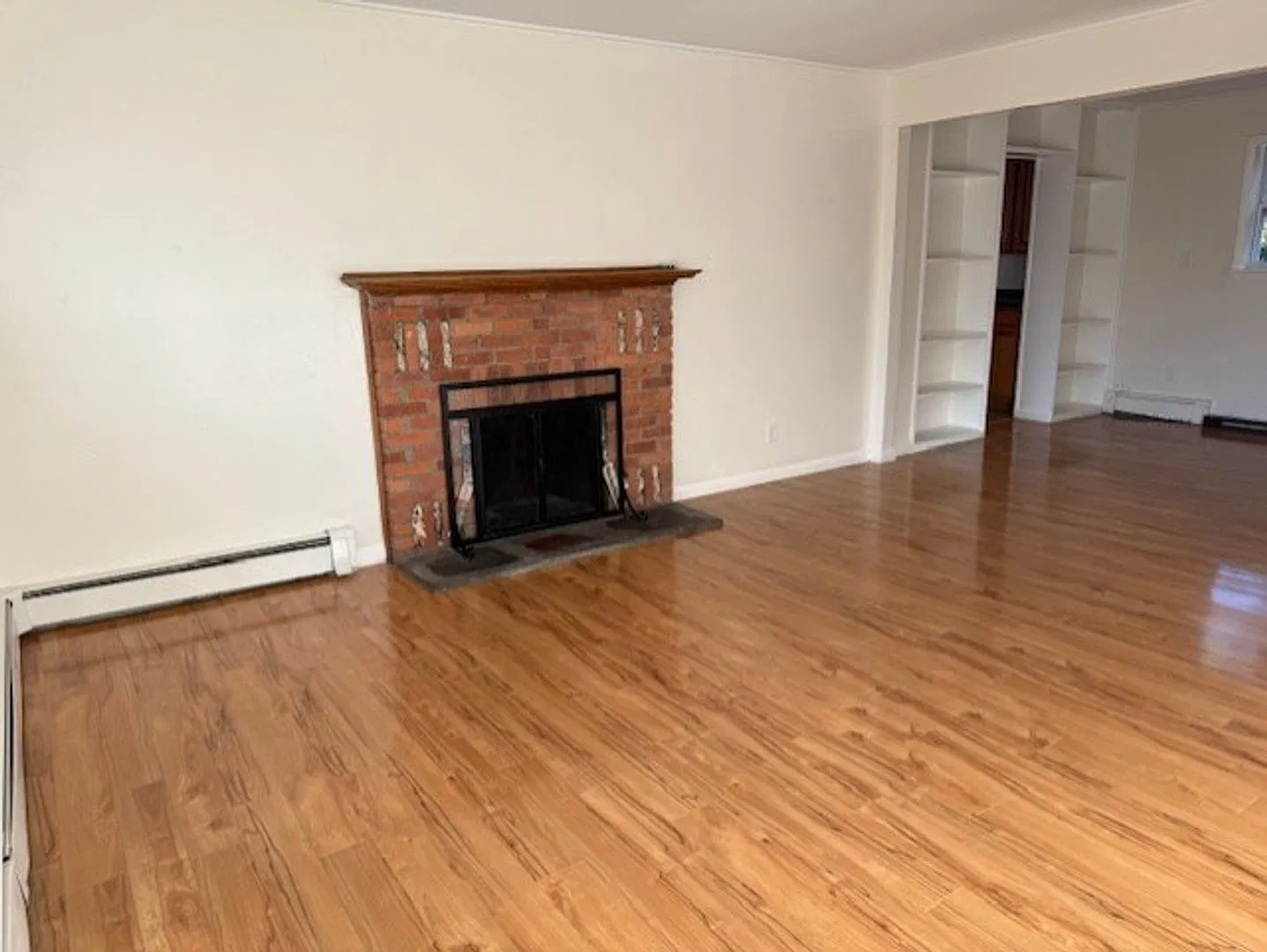 3 BR 2 BA - North Colonie Schools — Photo 4