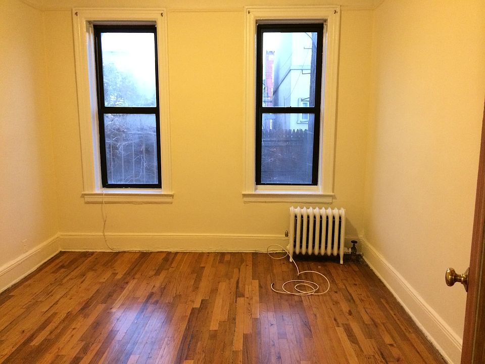 2nd image of 3251 30th St #2