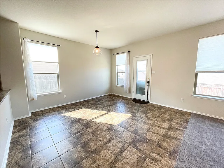 213 Connor Elkins Dr — Photo 6