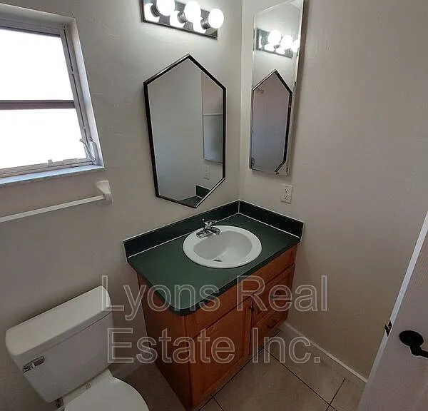 611 SE 5th St — Photo 14