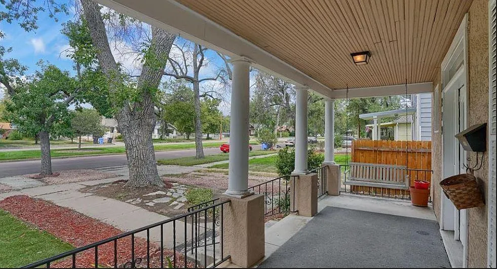 5 bed, 2.5 bath, 3104 sqft, $5,000 — Photo 2