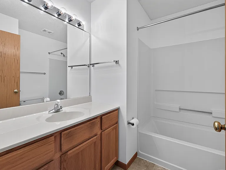 11208 Providence Ln — Photo 9