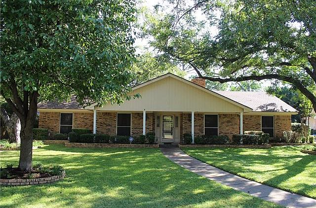 1st image of 3011 Glasgow Dr