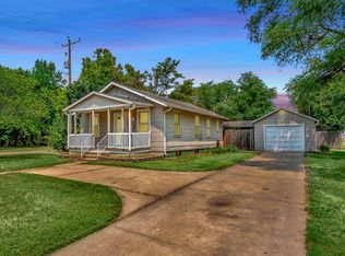 724 W 5th St, Newton, KS 67114