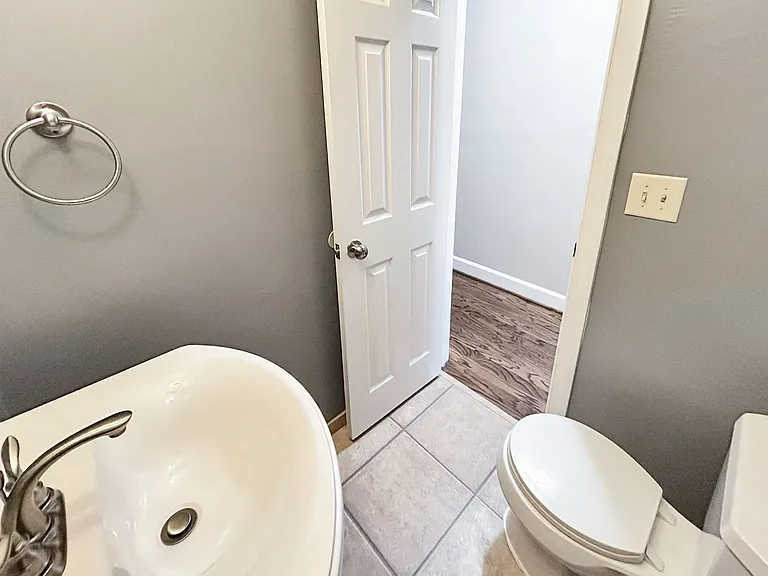 7500 Roswell Rd #11 — Photo 15