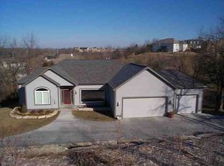 5112 Kings Mill Rd, Lawrence, KS 66047