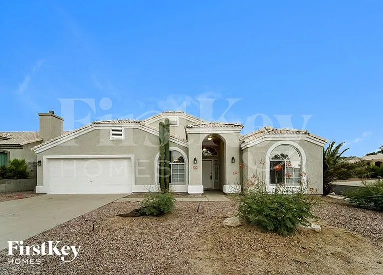 3620 W Bellewood Pl — Photo 1