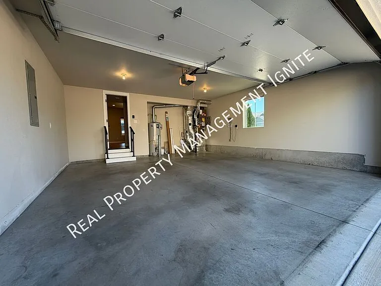 2713 NE Black Oak Pl — Photo 24
