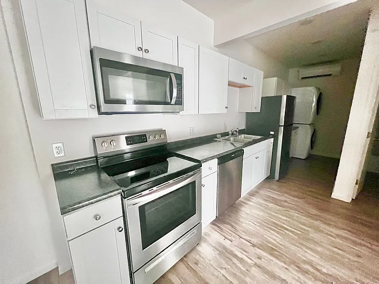 University Park Apartments near Cornell University — Photo 898