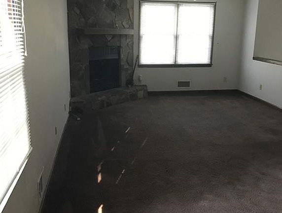 3rd image of 113 Misty Hollow Way