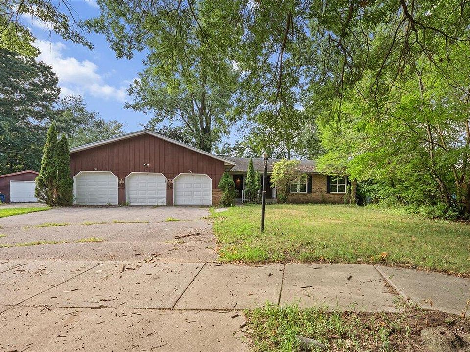 1st image of 944 Lancashire Ct SE #946