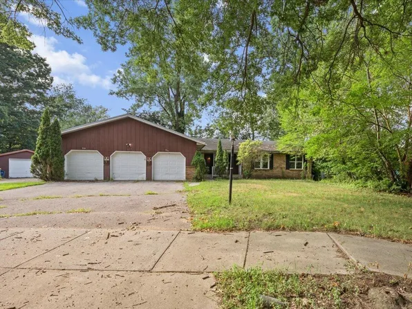 944 Lancashire Ct SE #946, Grand Rapids, MI 49508