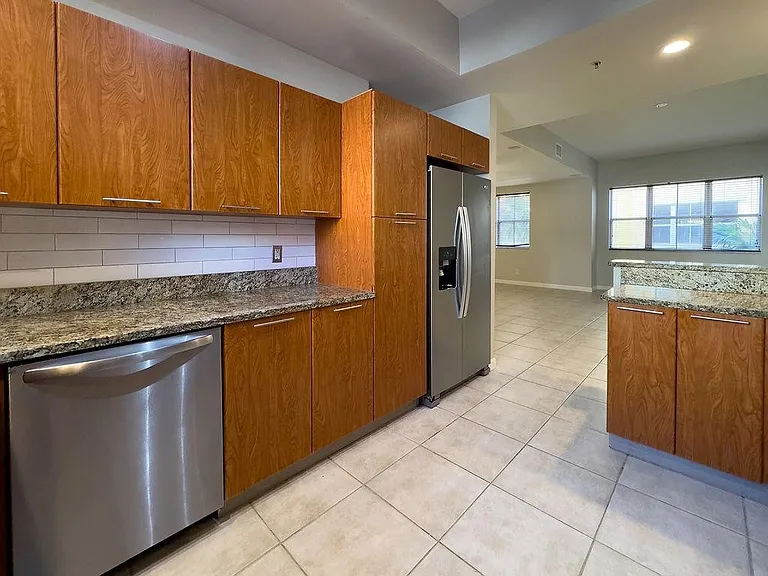 2322 Vintage Dr — Photo 38
