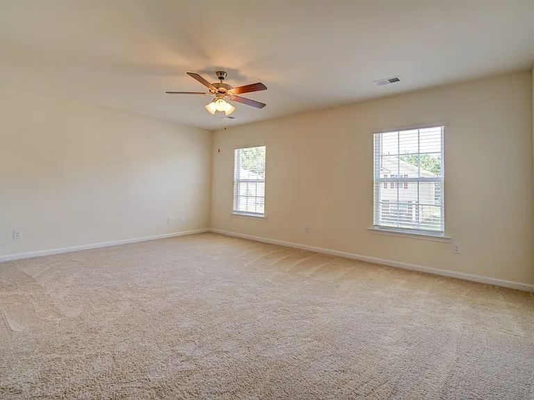 584 Craftsman Ln — Photo 15