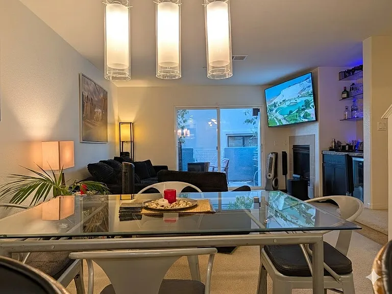 3542 Shoreline Bluff Ln — Photo 14